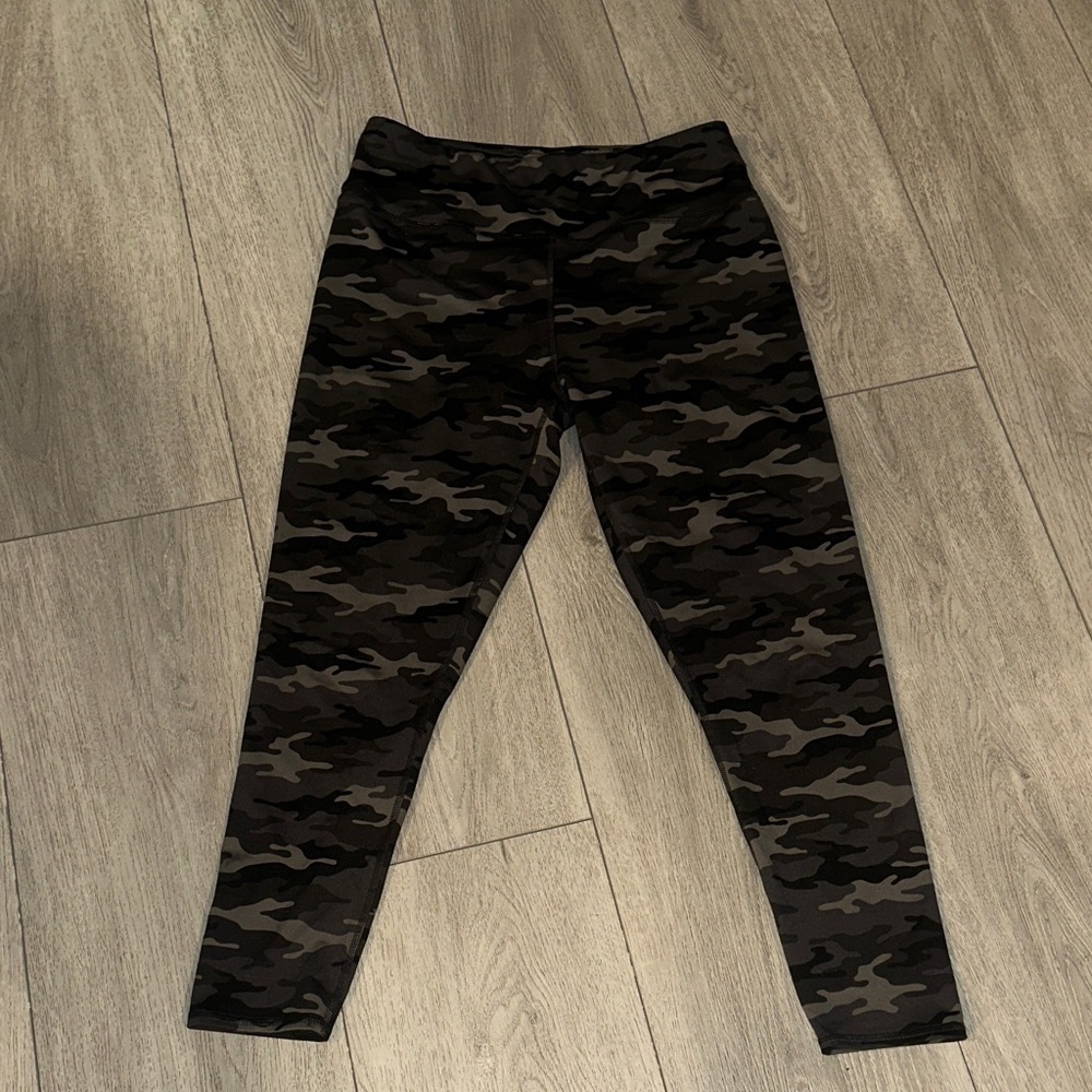 Maurices Camouflage Leggings size large
